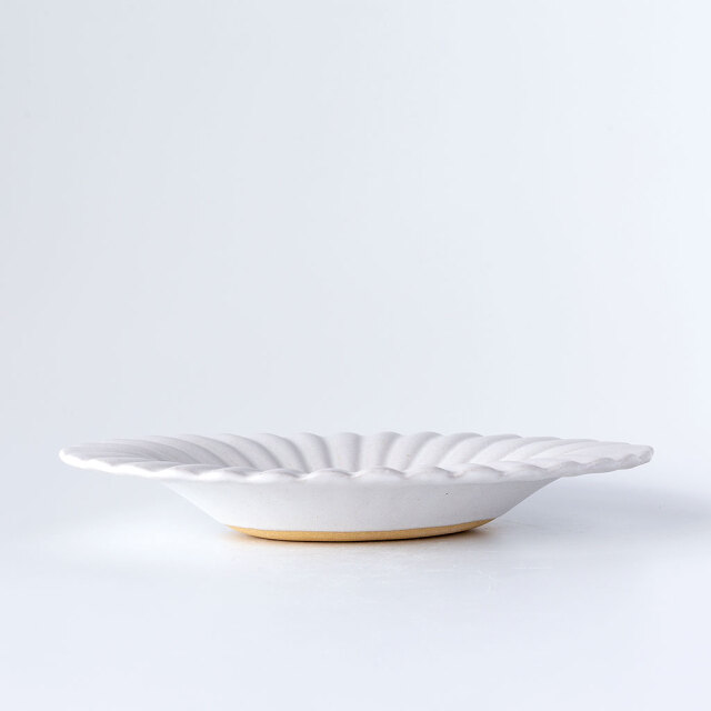 よしざわ窯｜ホワイト 輪花楕円皿 COMFOTA 北欧雑貨店