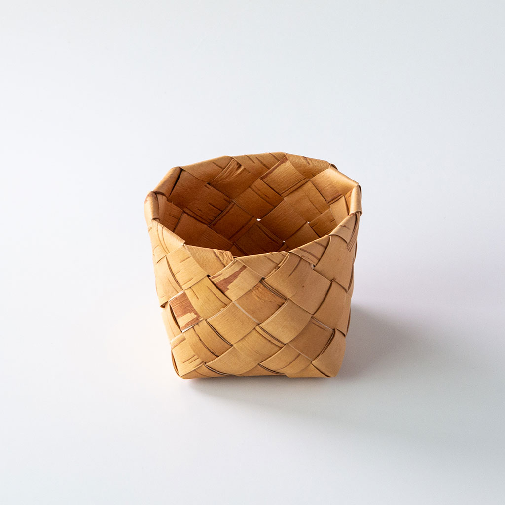 白樺かご　フィンランド製 白樺かごボックス 白樺ふた付きかご 箱 バスケット 飾り編み