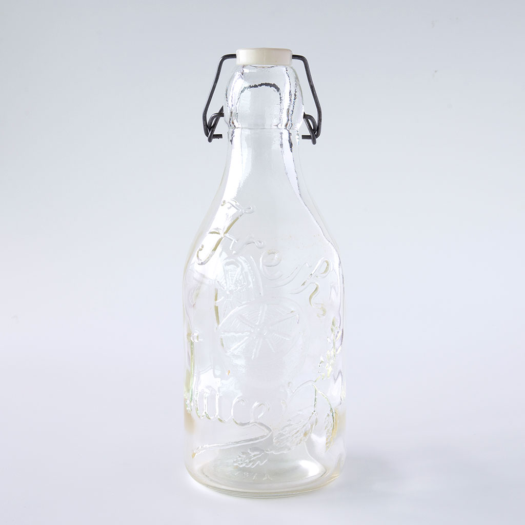 【ヴィンテージ】イタリアのフレッシュジュースのガラス瓶