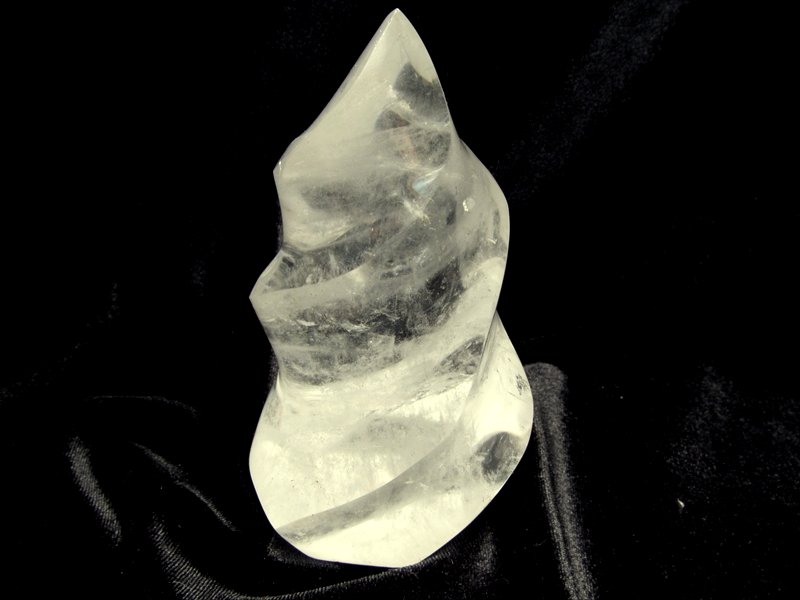 激レア ツイスト型 1点物 水晶ねじれ型磨き彫刻置物 高さ約94mm 重さ230g マダガスカル産