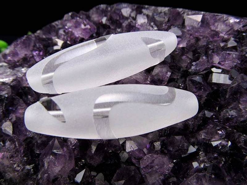 ミニ水晶天珠 白蛇天珠 しろへびてんじゅ 最大長さ約28mm前後 1個売り 開運・幸運・商売繁盛・蓄財富貴 クリスタル製 パワーストーン 天然石