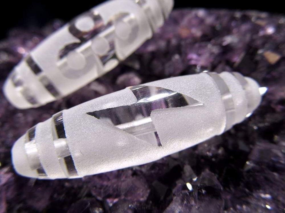 閃電五眼天珠 せんでんごがんてんじゅ 最大長さ約37mm前後 1個売り 開運、財運招来・商売繁盛 クリスタル製 パワーストーン 天然石