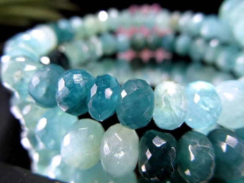 幻の宝石 グランディディエライト ボタンカット ブレスレット 幅約6.5mm-7mm 濃淡発色 世界の希少石10傑の1つ 流通量極少 マダガスカル産 パワーストーン