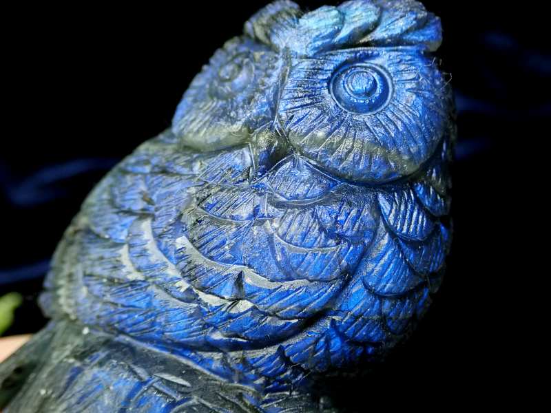 縁起物ふくろう 不苦労 ラブラドライト フクロウ 彫刻置物 重さ221g 幅32mm 幸運を呼び込む鳥 1点物 マダガスカル産 パワーストーン 天然石
