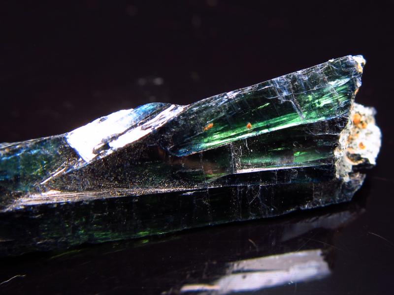 産出量少ない希少ストーン 天然ヴィヴィアナイト 原石 最大幅38mm 重さ3.3g 藍鉄鉱 採掘時の色から変化する石 一点もの ボリビア共和国産