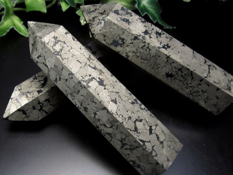 ギラギラゴールド チャルコパイライト 黄鉄鉱 ポイント 重さ 110g-120g 迫力満点 仕事運・金運アップ パワーストーン 天然石