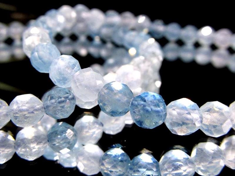 アクアマリン ボールカット ブレスレット 約4mm×44珠前後 キラキラ多面カット 幸せな喜びを象徴する ブラジル産 パワーストーン 天然石