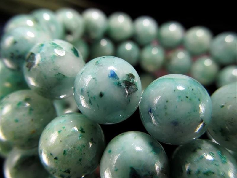 希少 まるでチョコミント キウイクォーツ カーボネートミネラルインクォーツ ブレスレット 約8.5mm×22珠前後 アズライトとマラカイト由来の爽やかな色合い