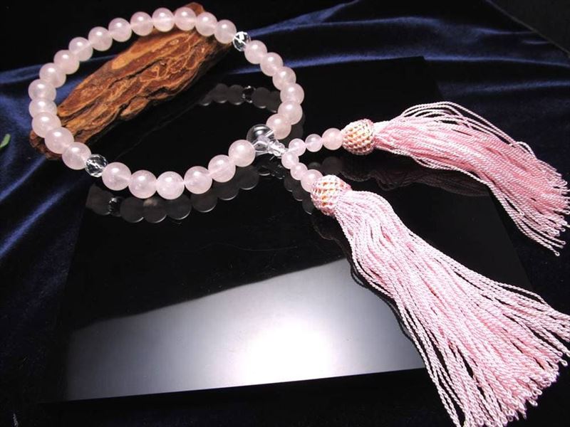 ローズクォーツ 紅石英 片手 略式 念珠 主玉約10mm 親玉約11mm 二天玉約8mm 落ち着きと品格を備えた念珠 日常から法要まで幅広く使える一本 人絹房仕立て