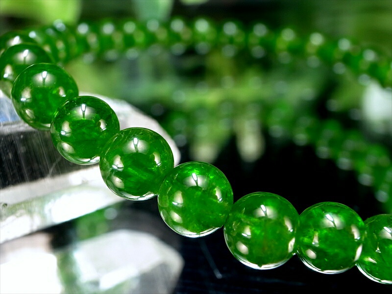 濃縮グリーンカラー3A+ クロムダイオプサイト ブレスレット 5.5mm-6mm×33珠 透明宝石質 自然の癒しを感じる深緑色 知恵と叡智の石 一点もの ロシア産