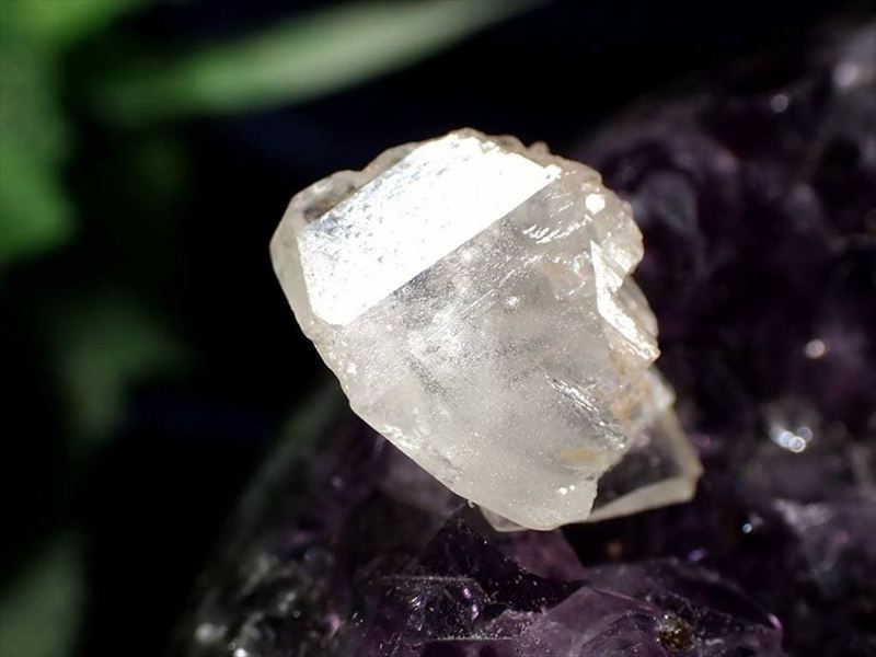 希少な大粒 フェナカイト(フェナサイト/フェナス石) 結晶原石 ルースケース付属 最大幅約11.7mm 約3.85ct フェナサイト フェナス石