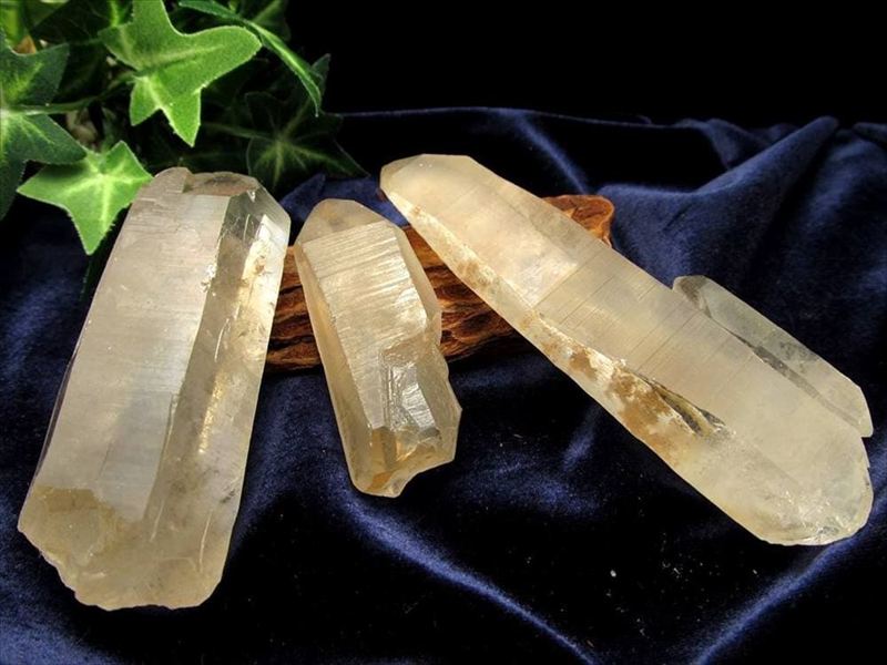 ギャランティカード付き ゴールデンレムリアンシードクリスタル 約40g-60g 大人気の黄金クリスタル 清らかな力をもつ全能の石 大人気クリスタル ブラジル