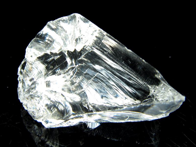 アンダラクリスタル コズミックアイス ラフ原石 ピラミッドケース付き 最大30mm 重さ9.5g 地球が作り出した神秘のクリスタル 一点もの アメリカ・ネリーランド産