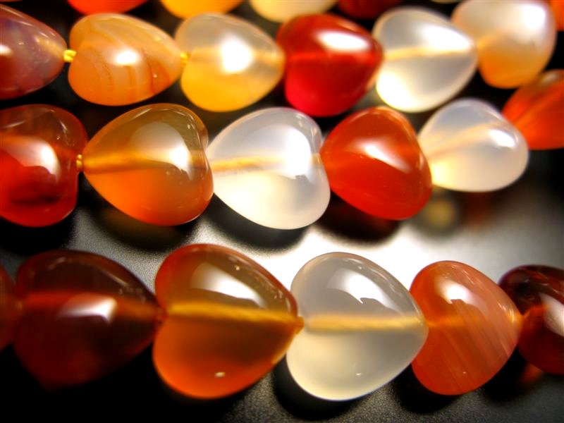 サードオニキスハート型 10mm 一連 約38-40cm 赤縞瑪瑙 極上 天然石 ビーズ パワーストーン rn-p パワーストーン 天然石