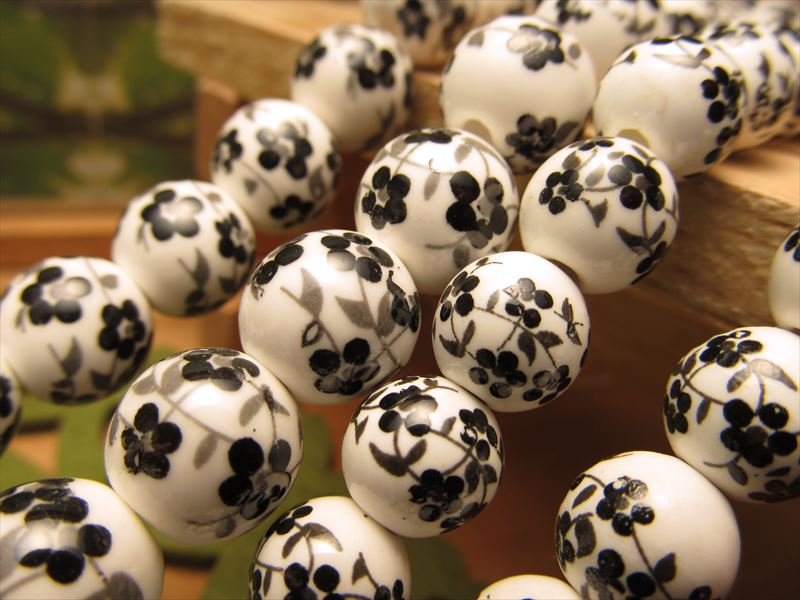 陶器製トンボ玉 とんぼ玉 花柄タイプL ラウンド型 約10mm 一連 約34cm 約35珠 昔ながらの人工ビーズ 激安 ビーズ rn-p パワーストーン 天然石