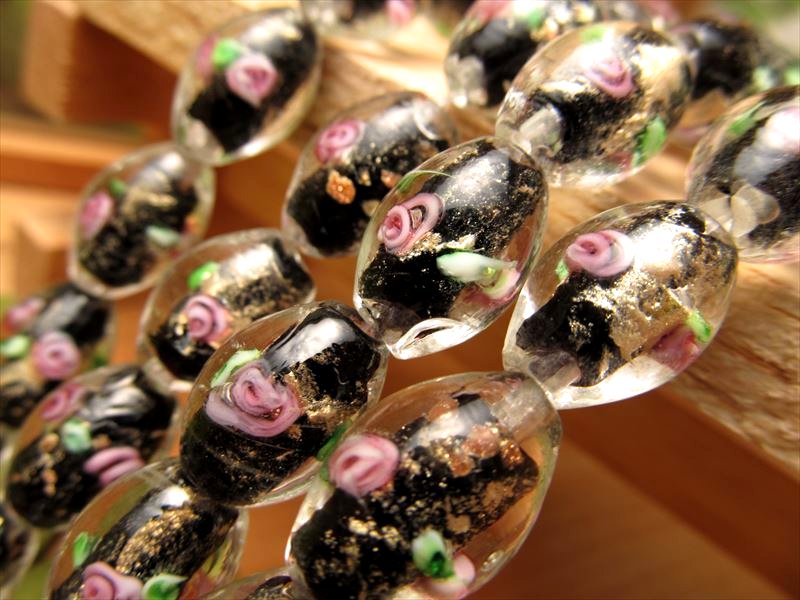 トンボ玉 とんぼ玉 金彩ローズタイプB ミニ天珠型 10mm 長さ約14-16mm 太さ約10.5-11mm 一連 約37cm 約25珠 昔ながらの人工ビーズ 激安 ビーズ rn-p