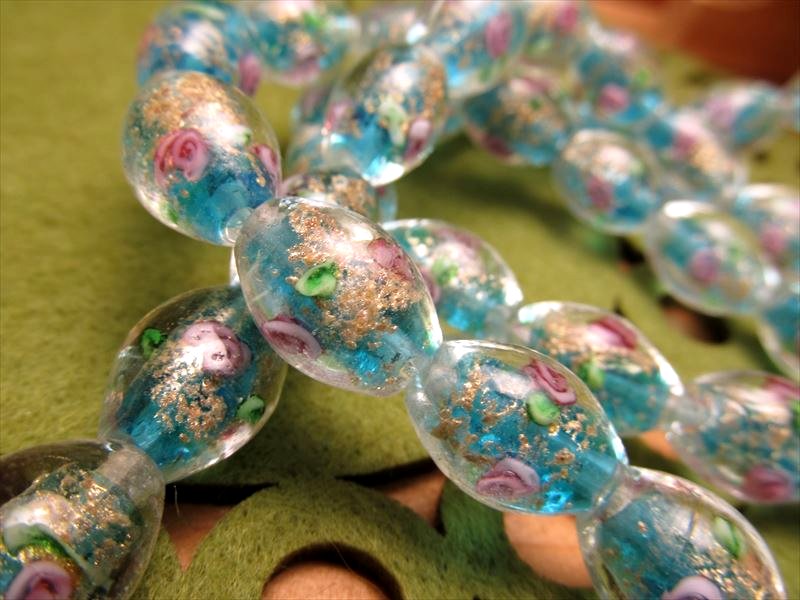 トンボ玉 とんぼ玉 金彩ローズタイプC ミニ天珠型 長さ約14-16mm 太さ約10.5-11mm 一連 約38cm 約25珠 昔ながらの人工ビーズ 激安 ビーズ rn-p