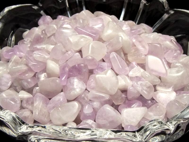 透明小粒タイプ ミックスラベンダー アメジスト さざれ 紫水晶 200g 透明感ある淡いミルキーパープル サザレ 約4ミリ-9ミリ ブラジル産 sa- パワーストーン