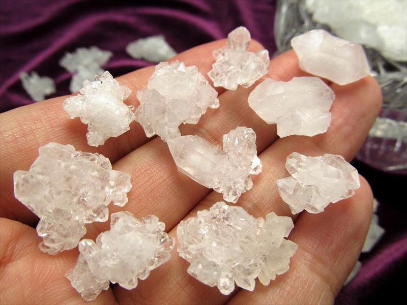 Mサイズ 天然クリスタル詰め合わせ 小さな水晶クラスター たっぷり250グラム入り 水晶結晶詰め合わせ 平均結晶サイズ2.0cm前後 モロッコ産 cl-