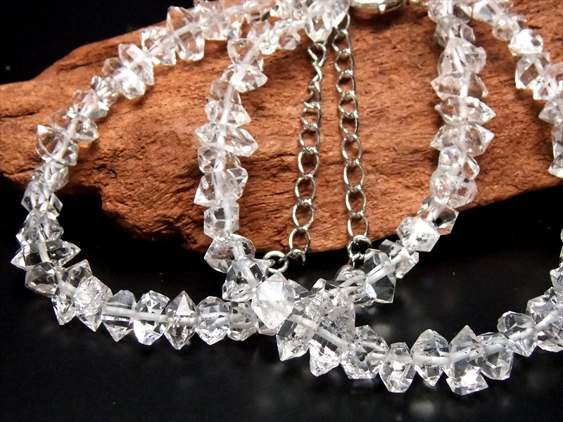 大 ハーキマー結晶 ブレスレット 幅約5-10mm 石サイズ 4cmのアジャスター付き 天然石の魅力感じる原石タイプ ハーキマーダイアモンド ニューヨーク州産