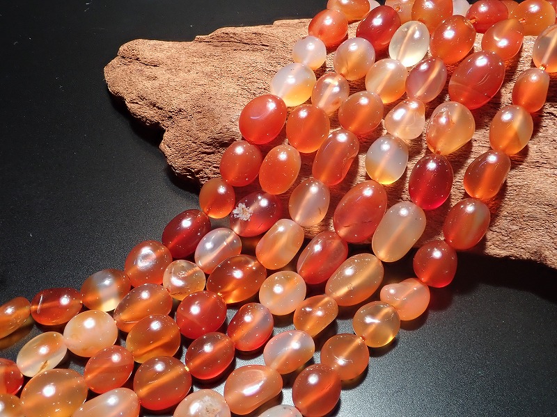 サードオニキス 赤縞瑪瑙 丸タンブル型 約4-8mm珠 一連 約38-40cm ミャンマー産 極上 天然石 ビーズ パワーストーン 天然石