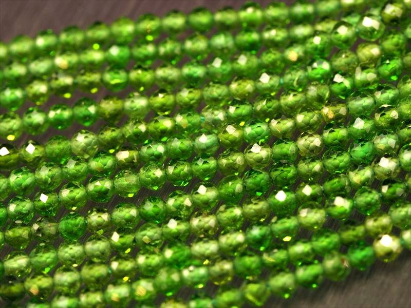クロムダイオプサイト 64面カット 連 約3mm珠 一連 約38-40cm ネックレスなどに ロシア産