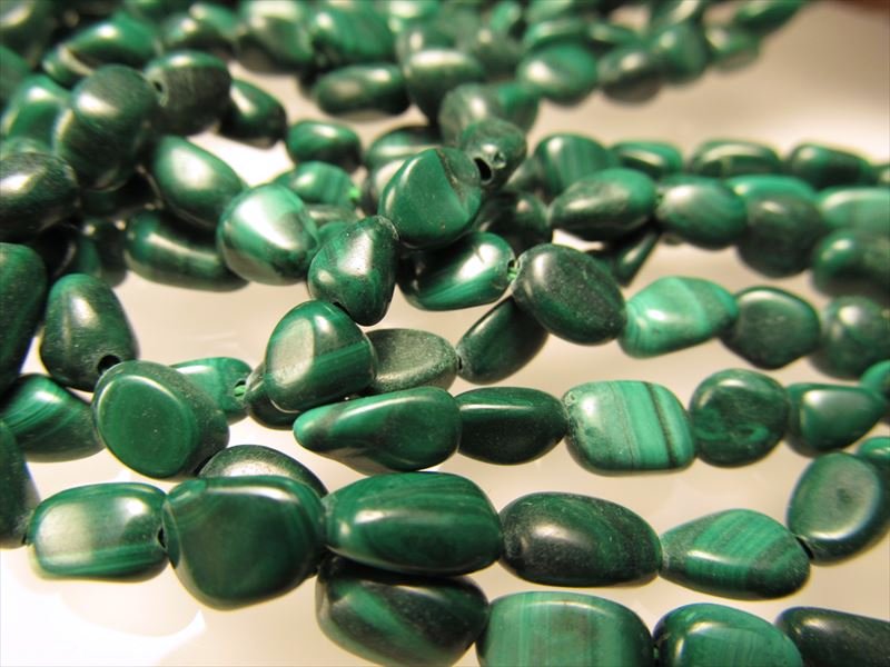 マラカイト タンブル 粒サイズ約4.5-6mm 一連 約38-40cm 高品質入荷 お買い得タンブル連 孔雀石 コンゴ産 パワーストーン 天然石