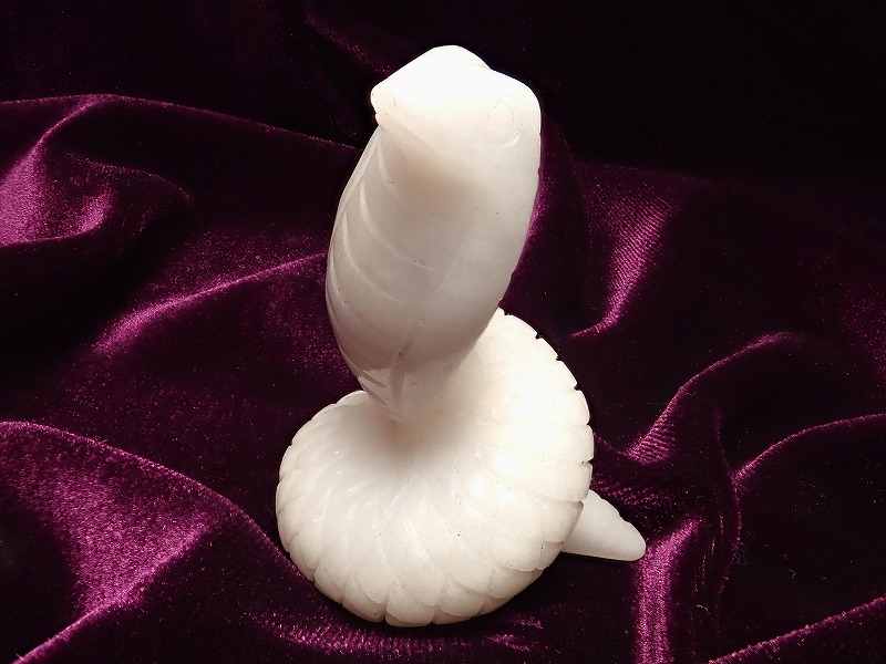 天然石 白蛇 彫刻 開運・財運・魔除け 天然石 漢白玉 コブラ 彫刻置物 重さ35-40g 高さ50mm前後 ヘビ インテリアに パワーストーン 天然石