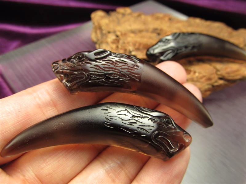 激安宣言 龍頭牙タンブル 透明オブシディアン 〈黒曜石〉Mサイズ 全長約58mm 迫力のドラゴンファング メキシコ産 geki-obG61 パワーストーン 天然石