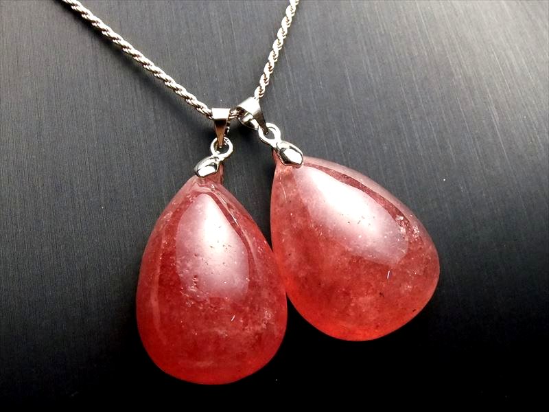 3A 濃いピンクエピドート ペンダントトップ 縦30mm前後 (マンガノエピドートシスト) 幸福感を得る石 透明度抜群の鮮やか濃色 ディープカラー タンザニア産