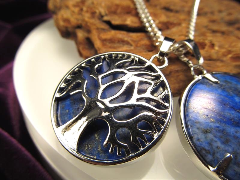 ツリーオブライフペンダントトップ 〈ラピスラズリ〉 幅約27.5mm 世界樹モチーフ リバーシブルペンダントトップ アフガニスタン産
