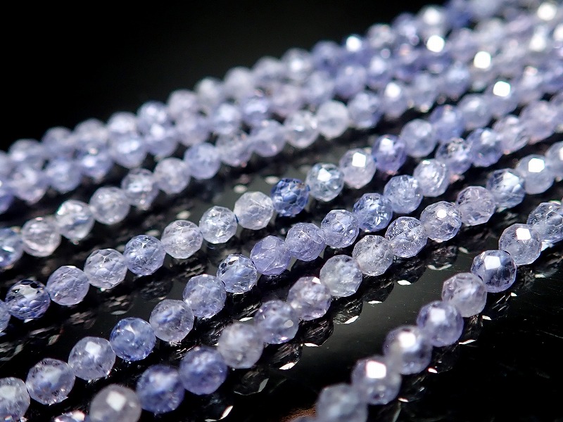 4A 宝石質 極小サイズ タンザナイト カット 3mm-3.5mm珠 一連 約38-40cm ブルーゾイサイト 灰簾石 かいれんせき 黝簾石 ゆうれんせき タンザニア産