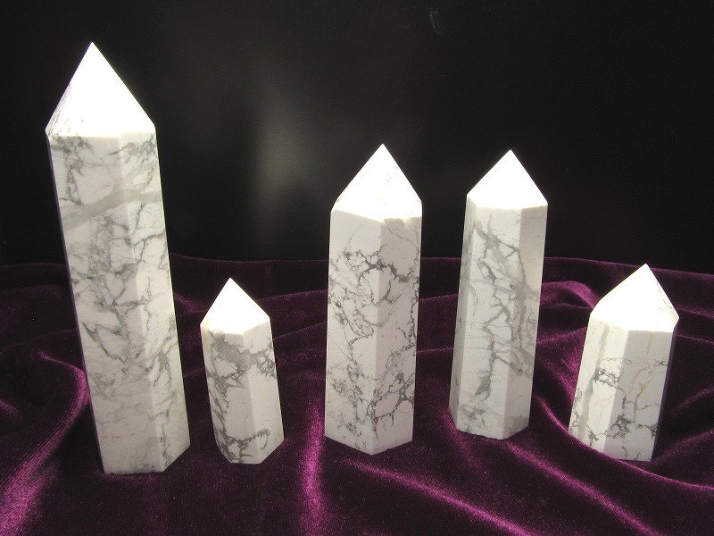 ハウライト 六角柱 ポイント 重さ30g-50g 平穏と叡知の象徴 高い浄化作用 ブラジル産 パワーストーン 天然石