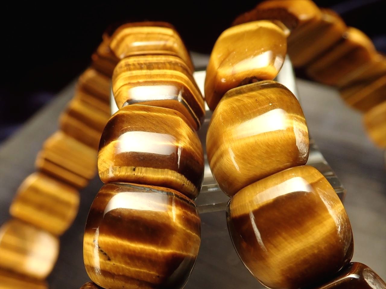 イエロータイガーアイ 虎目石 バングルブレスレット 幅約13mm前後 珍しい山型 決断と前進のお守り 南アフリカ産