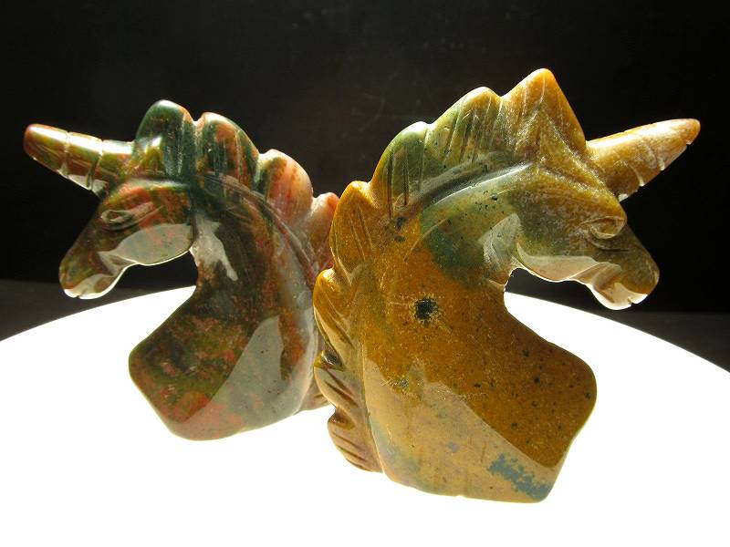 Mサイズ ジャスパー ユニコーン 彫り 重さ60g-80g インテリアに 風水グッズ ユニコーン 置物 お守り パワーストーン 天然石