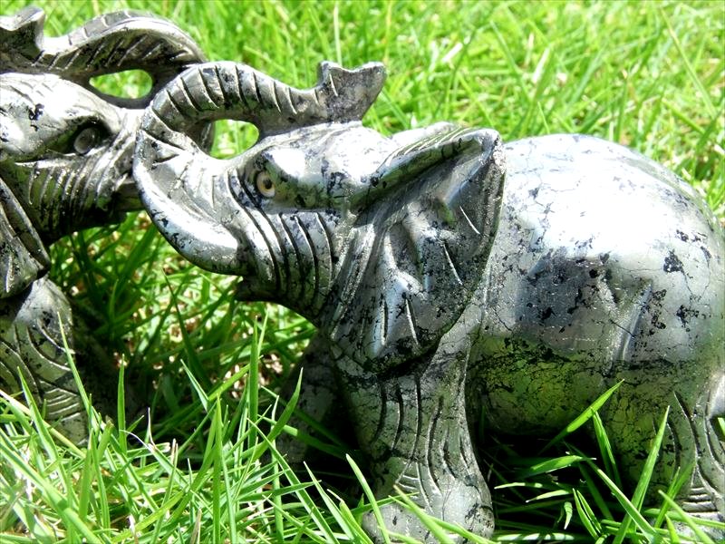 パイライト彫刻 象 ゾウ 彫り置物 サイズ：高さ約75mm-約76mm 重さ約630-690g前後 幸運の象徴 仕事で成功を収めたい方へ 極上立体彫り パワーストーン 天然石