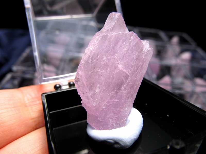 ミニチュア原石シリーズ クンツァイト 原石 ケース付き コレクションや標本に 純粋さと無償の愛の象徴 リチア輝石 パキスタン産 パワーストーン 天然石