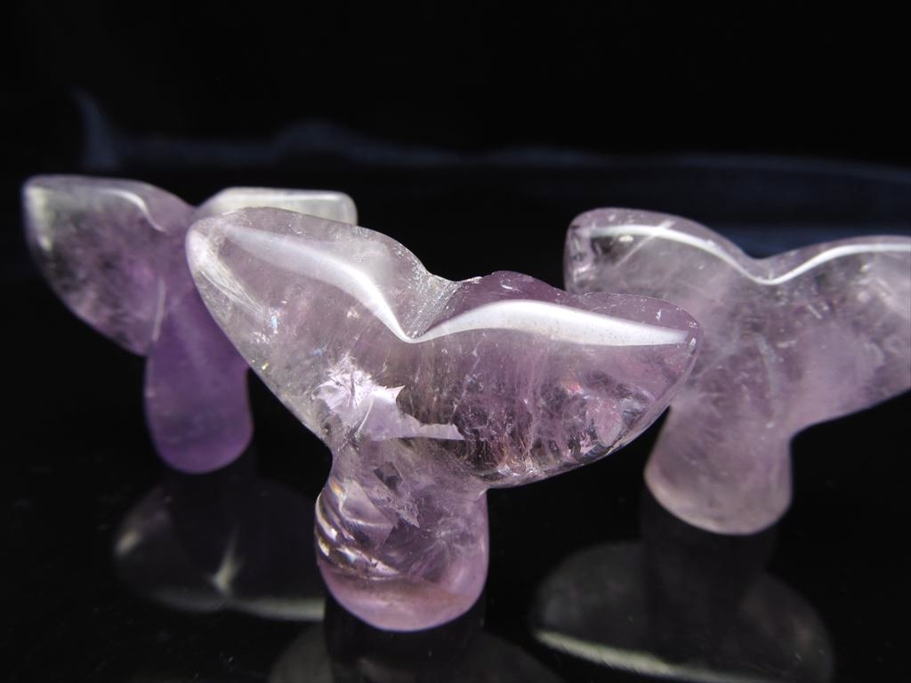 ラベンダーアメジスト ホエールテール置物 高さ約2-3cm 横3-4cm 幸運を呼び込むクジラの尻尾 ディスプレイ・インテリア ブラジル産 パワーストーン 天然石