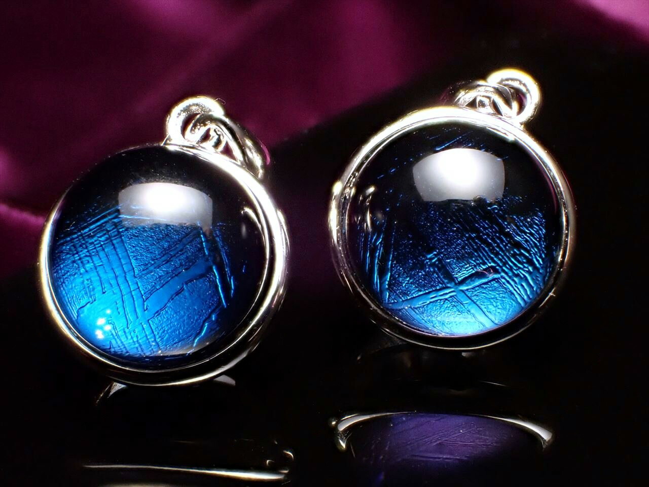 激安宣言 ギベオン ぷっくりボール型 ペンダントトップ メタリックブルーカラー 直径約11.5mm 1個売り メテオライト 隕石 SILVER925 ナミビア・ハルダブ州産