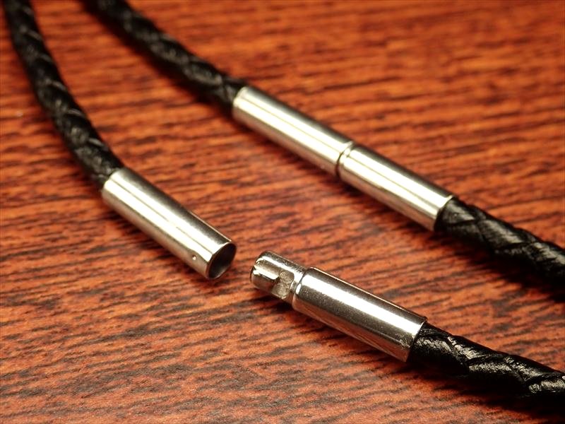 クールな革紐ネックレス(編み革紐) ブラック 長さ50cm 幅約2.8mm、金具部分 太さ約3.5mm ペンダントトップの相方 取り外し簡単