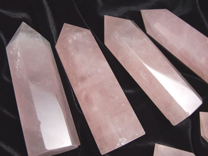 ローズクォーツ ポイント 六角柱 30g-40g 透明ピンクの紅水晶ポイント モザンピーク産 パワーストーン 天然石