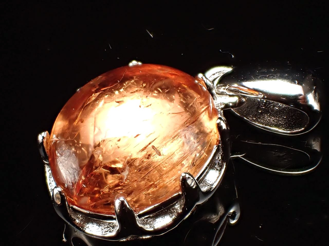 インペリアルトパーズ オーバル型 ペンダントトップ 石サイズ縦約11mm 王冠モチーフ金具タイプ 成功者達が愛した守護石 11月の誕生石 SILVER925 ブラジル