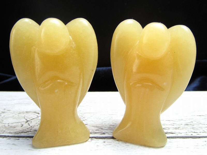 Sサイズ アラゴナイト エンジェル彫り 15-25g前後 明るいエネルギーで人気を引き寄せる リラックス効果 インテリアに 風水グッズ 天使 置物 パワーストーン