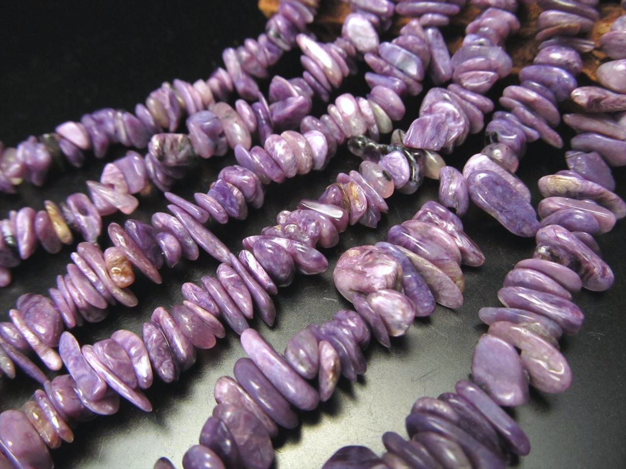 チャロアイト さざれ連 約4mm-10mm 一連 約38-40cm 人気 三大ヒーリングストーン 美マーブル 激安 ロシア産 rn-p パワーストーン 天然石