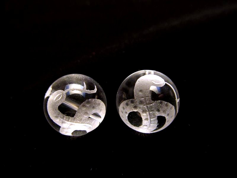 1珠売り 白蛇 素彫り水晶 8mm へび ヘビ