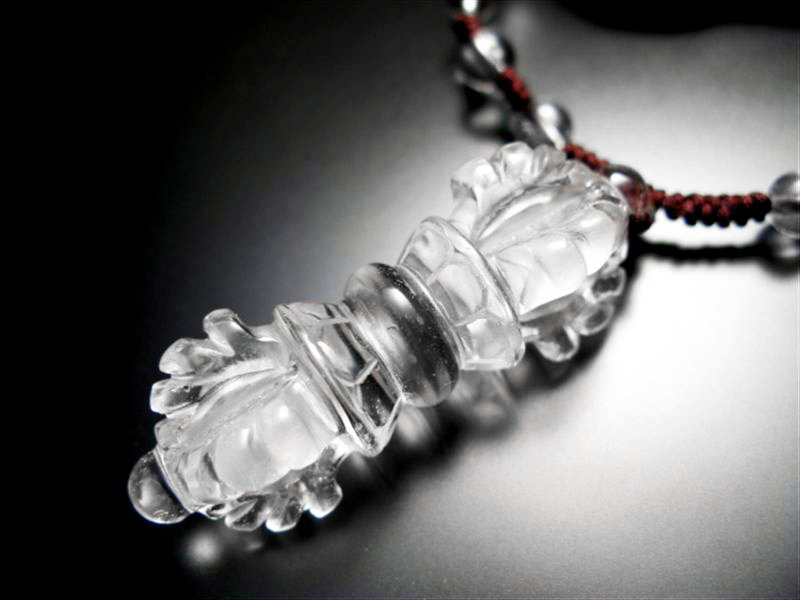 手彫り法器ネックレス 天然水晶 クリスタル五鈷杵(ヴァジュラ) 石サイズ約40ミリ-42ミリ pe-p