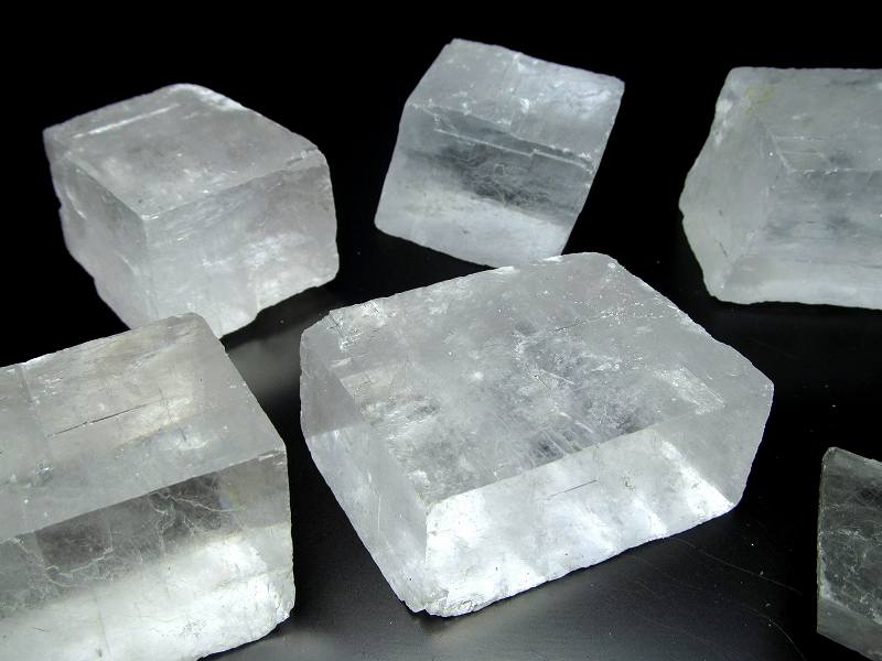 セット売り クリアホワイトタイプ オプティカルカルサイト 結晶ブロック 200g 約5-6個入り 透明感あり 虹入りも 繁栄 成功 希望を表す石 メキシコ産