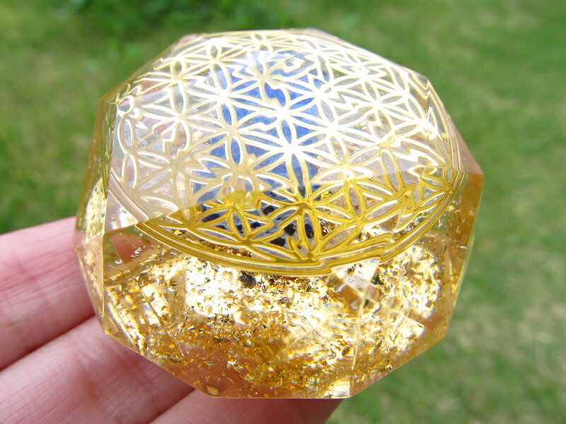 神聖幾何学系 多面体オルゴナイト ラピスラズリタンブル入り フラワーオブライフ 直径約5cm 運気上昇や精神的健康の増進 風水にも パワーストーン 天然石