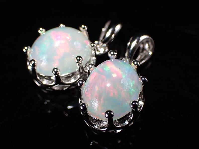 5A プレシャスオパール ペンダントトップ ぷっくりオーバル型 石サイズ縦約10mm 王冠モチーフ金具タイプ SILVER925 幸運を呼び込む石 蛋白石 メキシコ産