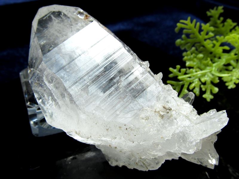 セルフヒールド有・虹入り ガネーシュヒマール産水晶 単結晶 最大幅約71mm 重さ63g 激レア産地 超透明 潜在能力を目覚めさせる石 一点物